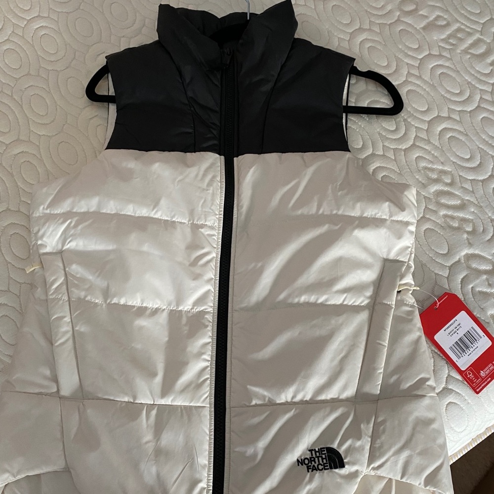 North face ladies puffer vest